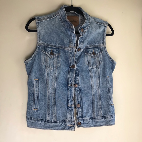 Levi's Jackets & Blazers - VINTAGE LEVI JEAN VEST